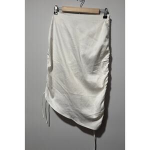 White‎ Fox Mini Skirt